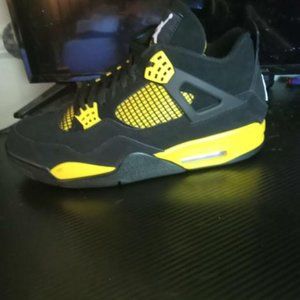 Jordan 4 Thunder Yellow Black DH6927-017
